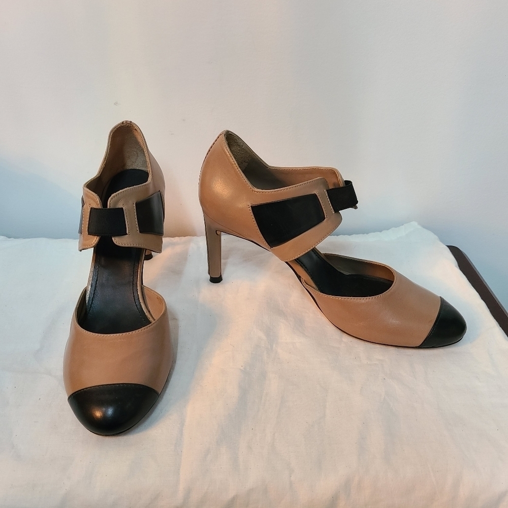 Paule Ka Pumps